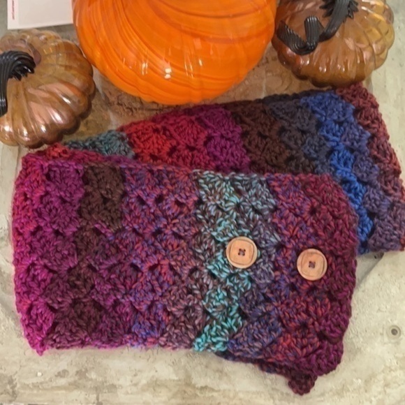 Handmade Soft Button Chunky Crochet Infinity Statement Scarf Marbled Gemstone - Picture 2 of 7